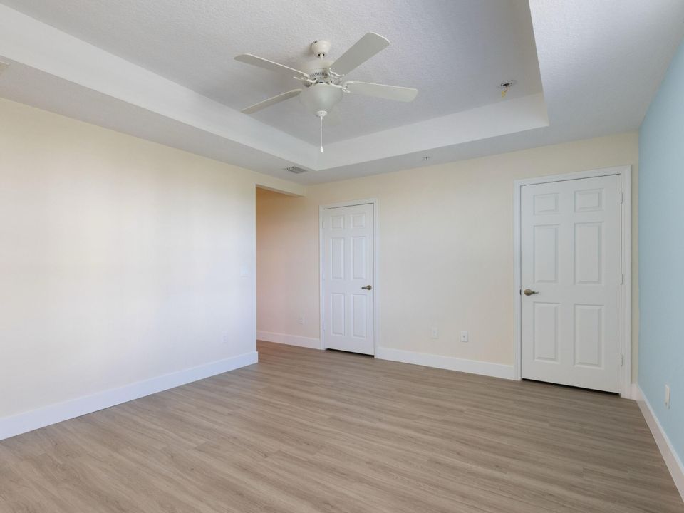 For Sale: $470,000 (3 beds, 2 baths, 1988 Square Feet)