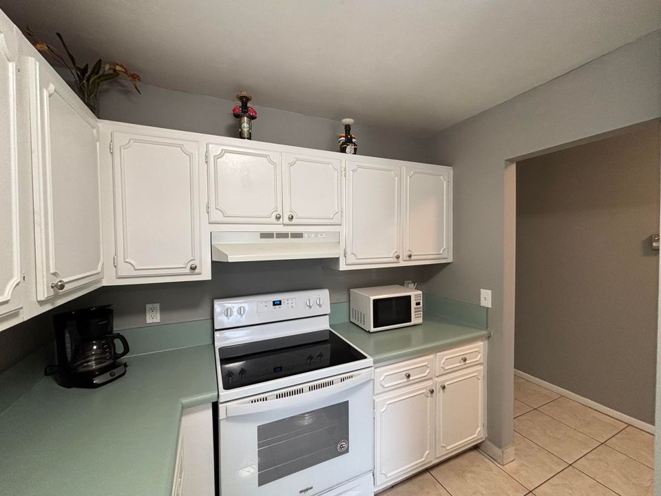 For Rent: $1,950 (2 beds, 2 baths, 1167 Square Feet)