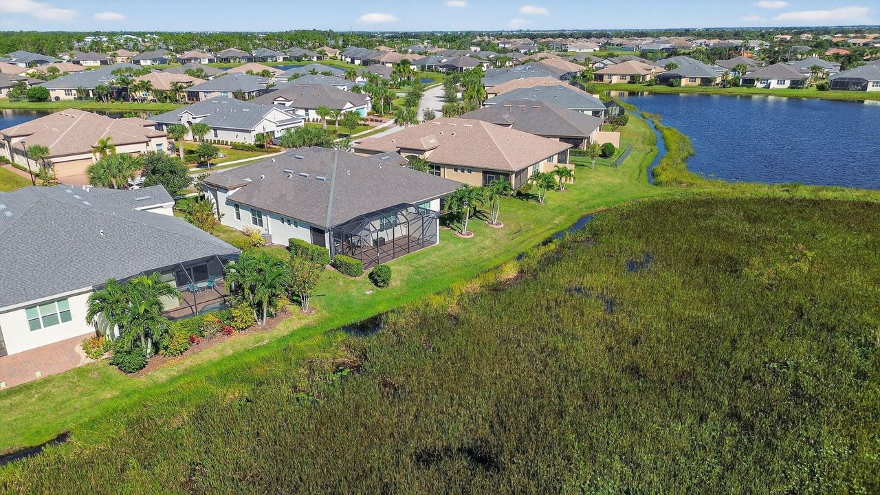 For Sale: $379,000 (2 beds, 2 baths, 1616 Square Feet)