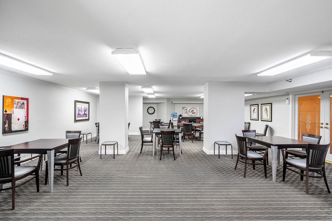 For Sale: $799,999 (2 beds, 2 baths, 1425 Square Feet)