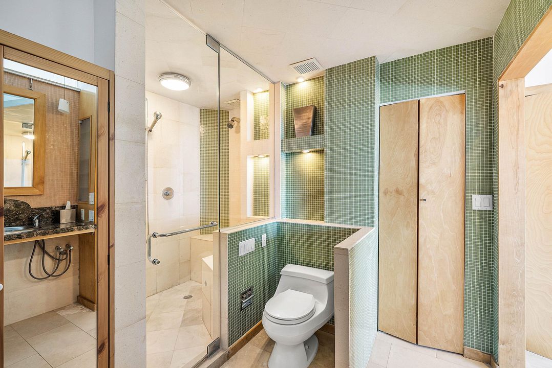 For Sale: $799,999 (2 beds, 2 baths, 1425 Square Feet)