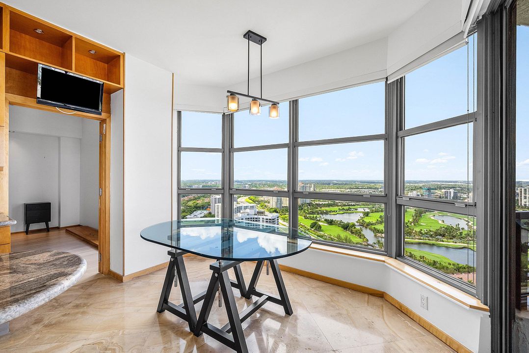 For Sale: $799,999 (2 beds, 2 baths, 1425 Square Feet)