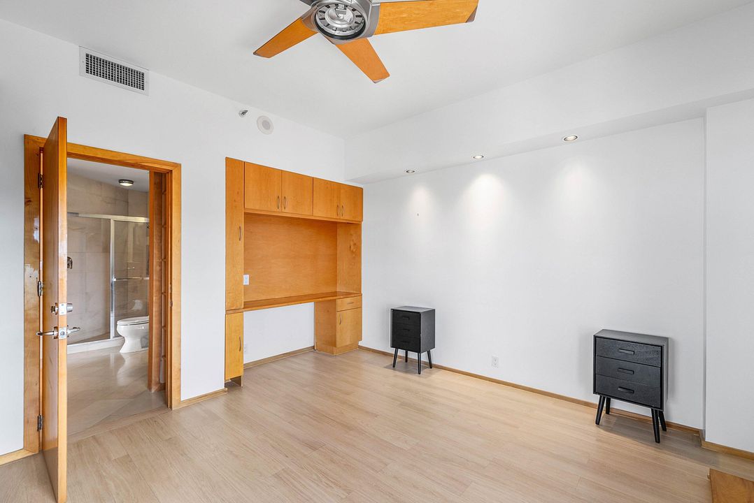 For Sale: $799,999 (2 beds, 2 baths, 1425 Square Feet)