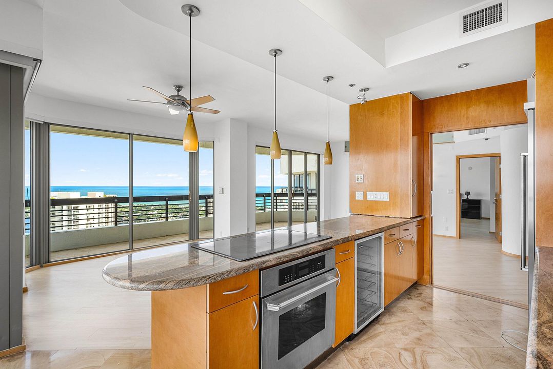 For Sale: $799,999 (2 beds, 2 baths, 1425 Square Feet)