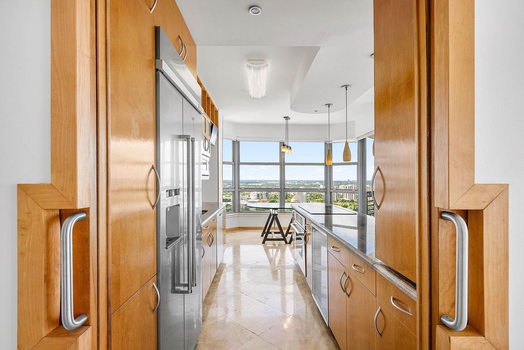 For Sale: $799,999 (2 beds, 2 baths, 1425 Square Feet)