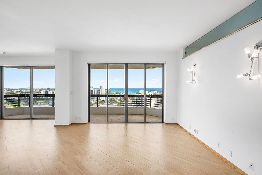 For Sale: $799,999 (2 beds, 2 baths, 1425 Square Feet)