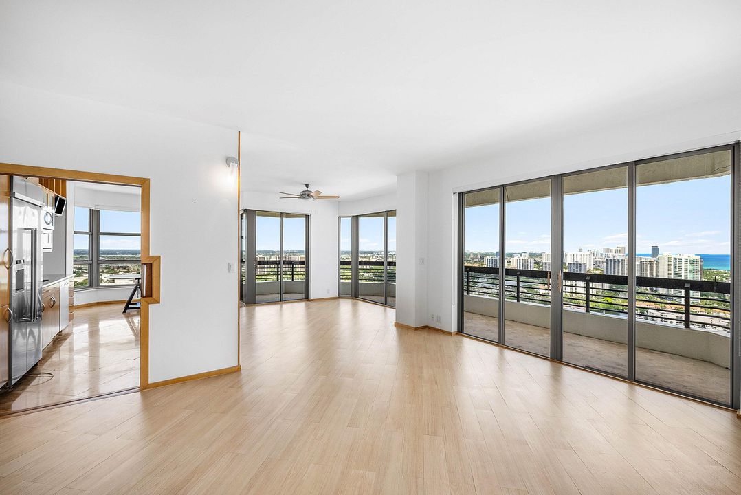 For Sale: $799,999 (2 beds, 2 baths, 1425 Square Feet)