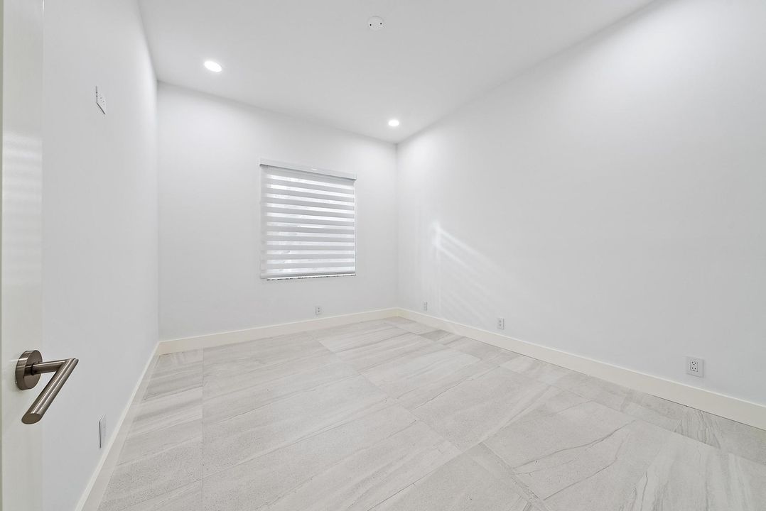 En Venta: $1,285,000 (3 camas, 3 baños, 3122 Pies cuadrados)