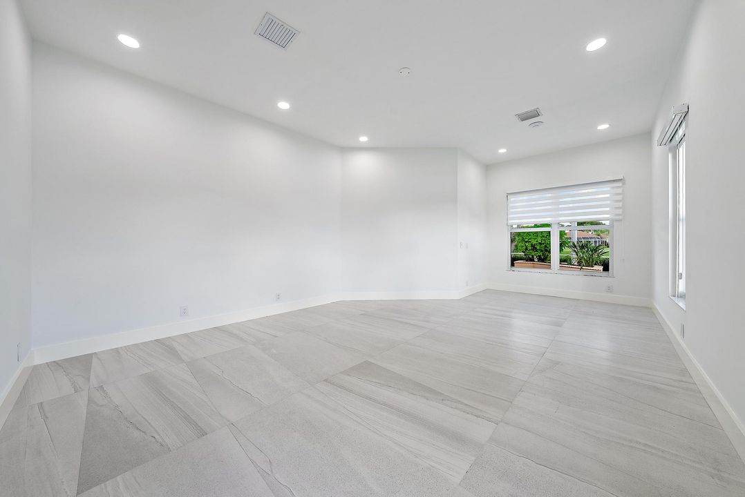 En Venta: $1,285,000 (3 camas, 3 baños, 3122 Pies cuadrados)