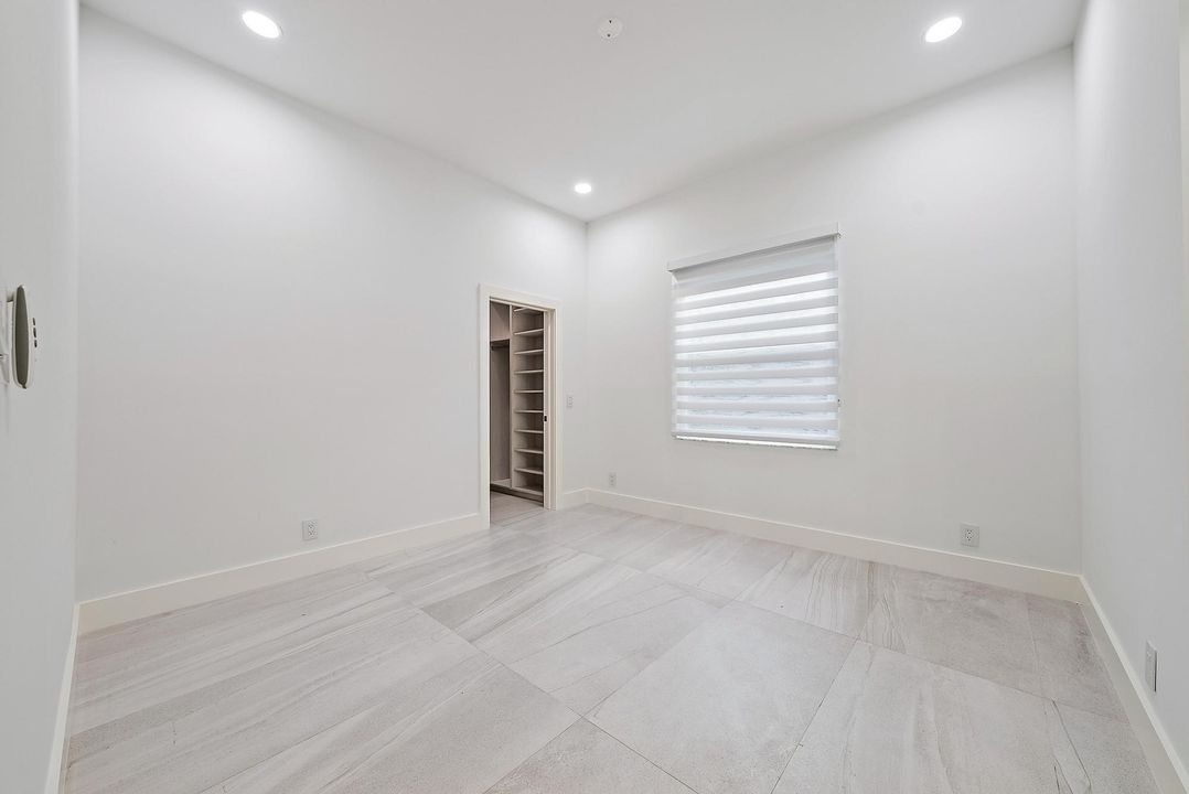 En Venta: $1,285,000 (3 camas, 3 baños, 3122 Pies cuadrados)