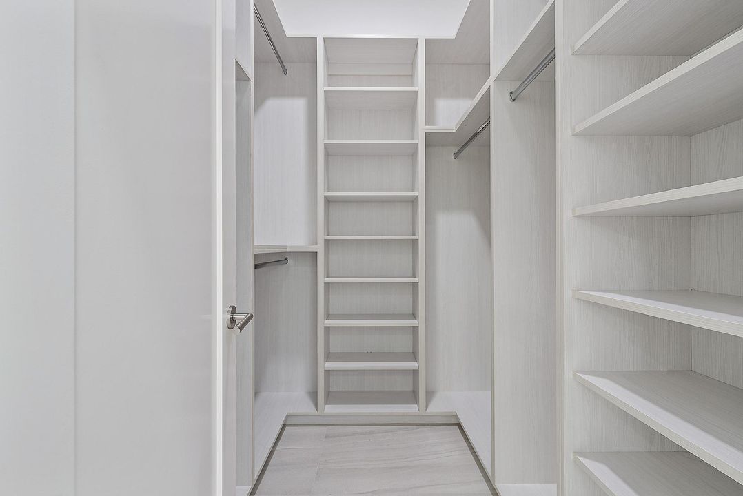 En Venta: $1,285,000 (3 camas, 3 baños, 3122 Pies cuadrados)