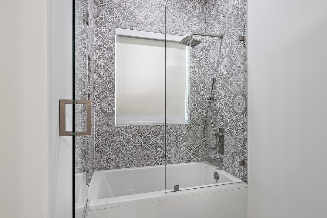 En Venta: $1,285,000 (3 camas, 3 baños, 3122 Pies cuadrados)