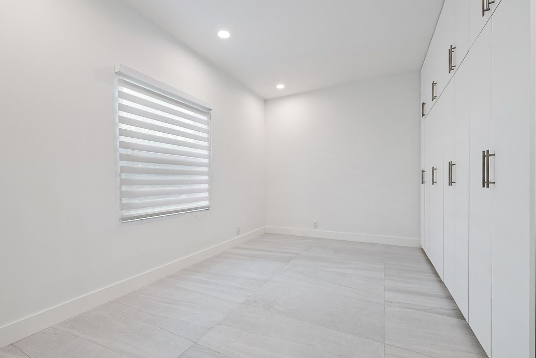 En Venta: $1,285,000 (3 camas, 3 baños, 3122 Pies cuadrados)