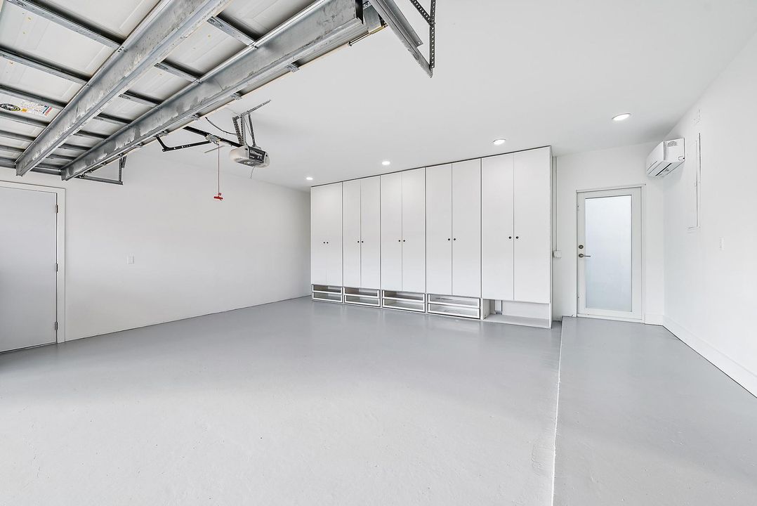 En Venta: $1,285,000 (3 camas, 3 baños, 3122 Pies cuadrados)