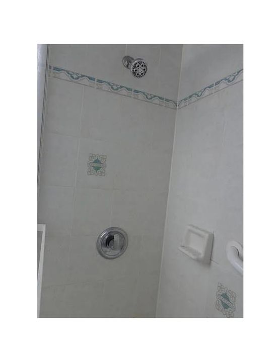 出租: $1,500 (2 贝兹, 1 浴室, 935 平方英尺)