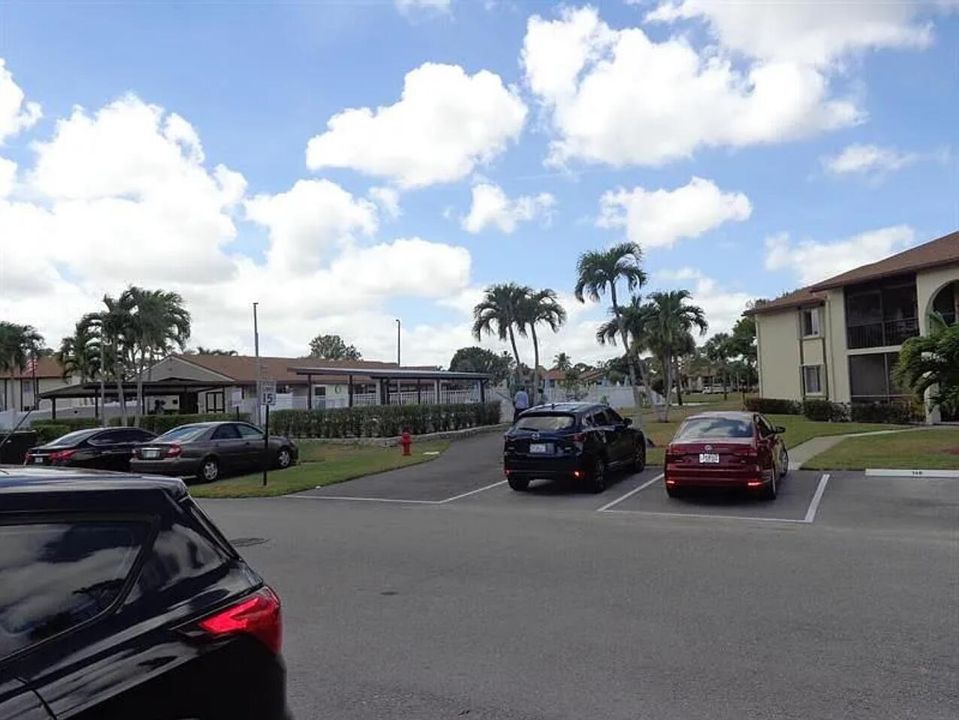 出租: $1,500 (2 贝兹, 1 浴室, 935 平方英尺)