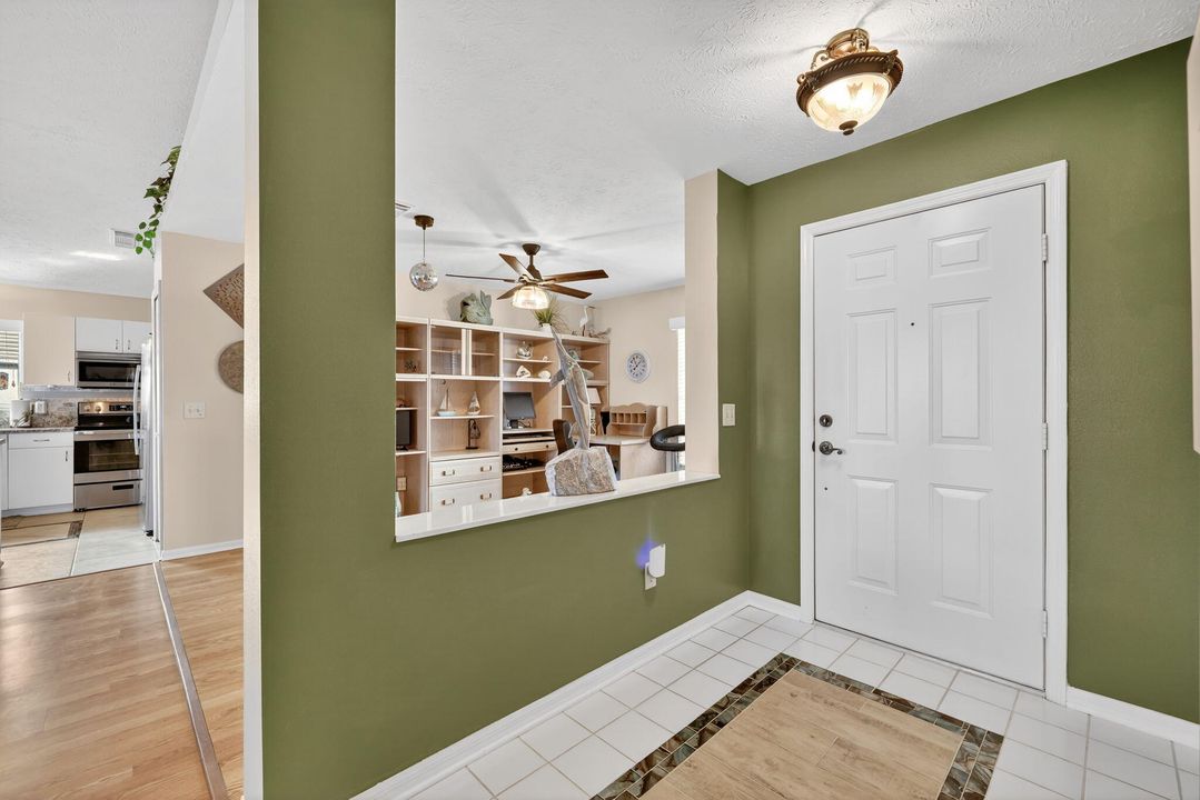 На продажу: $165,000 (2 спален, 2 ванн, 1530 Квадратных фут)