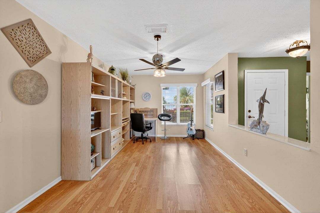 На продажу: $165,000 (2 спален, 2 ванн, 1530 Квадратных фут)