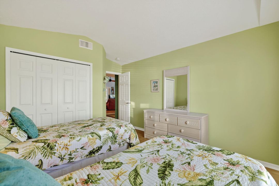 На продажу: $165,000 (2 спален, 2 ванн, 1530 Квадратных фут)