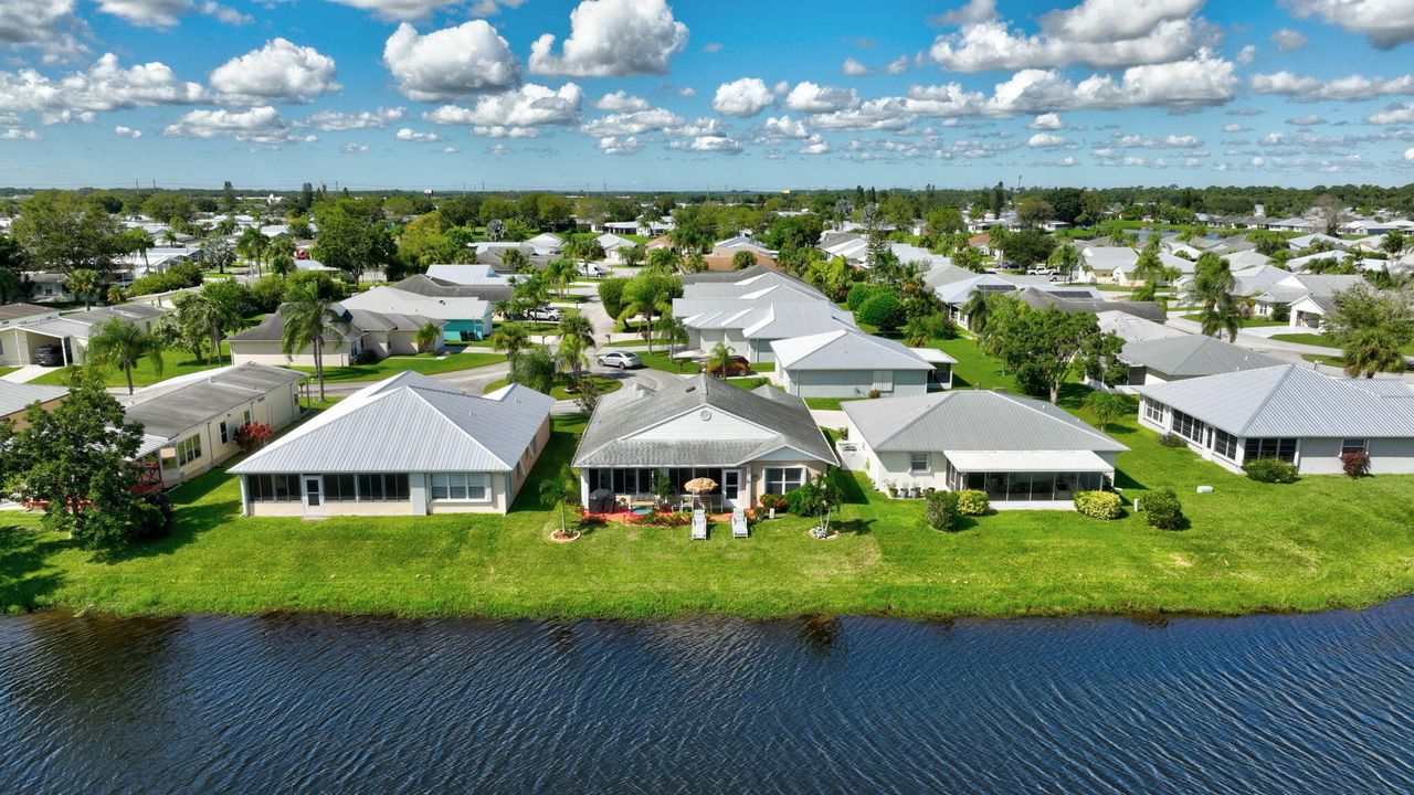 На продажу: $165,000 (2 спален, 2 ванн, 1530 Квадратных фут)