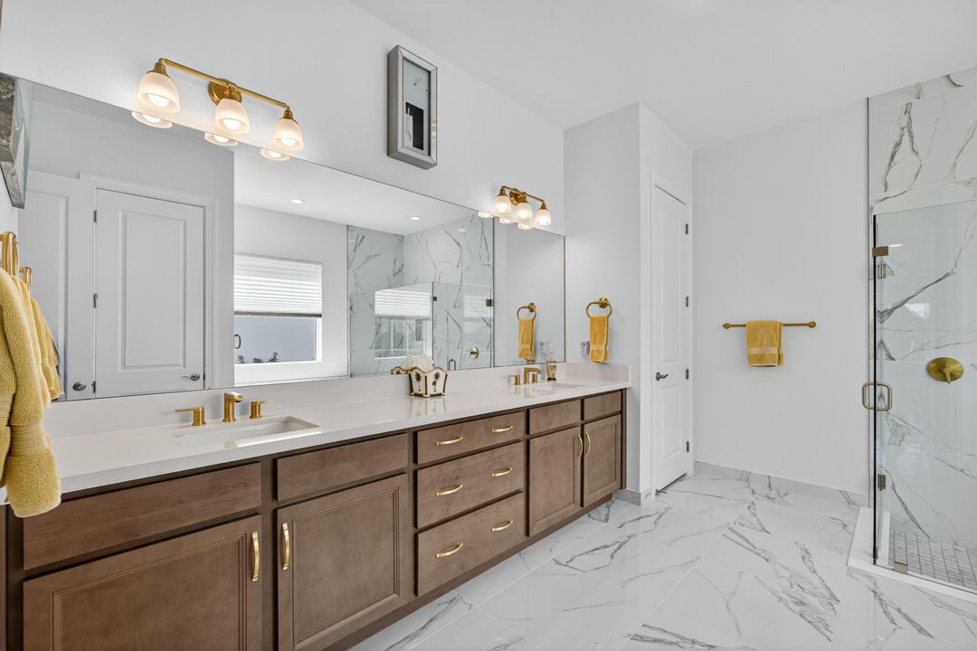 For Sale: $1,300,000 (3 beds, 2 baths, 2409 Square Feet)