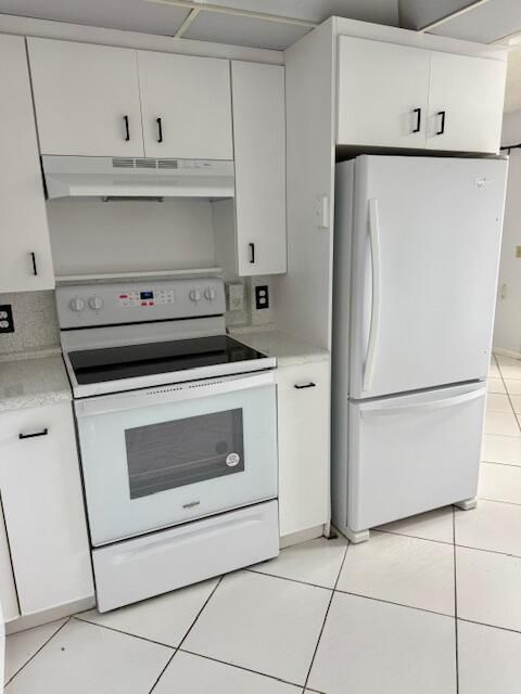 En Renta: $1,700 (2 camas, 2 baños, 896 Pies cuadrados)