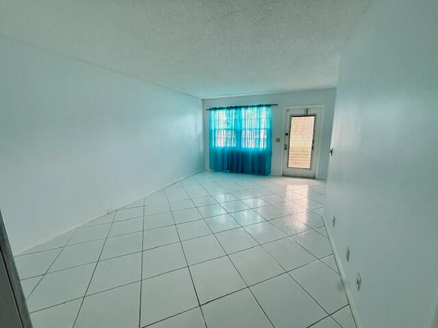 En Renta: $1,700 (2 camas, 2 baños, 896 Pies cuadrados)