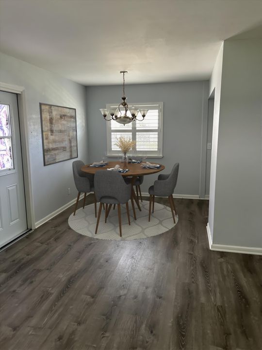 待售: $130,000 (2 贝兹, 2 浴室, 883 平方英尺)