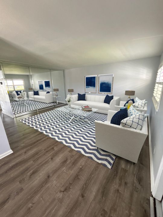 待售: $130,000 (2 贝兹, 2 浴室, 883 平方英尺)