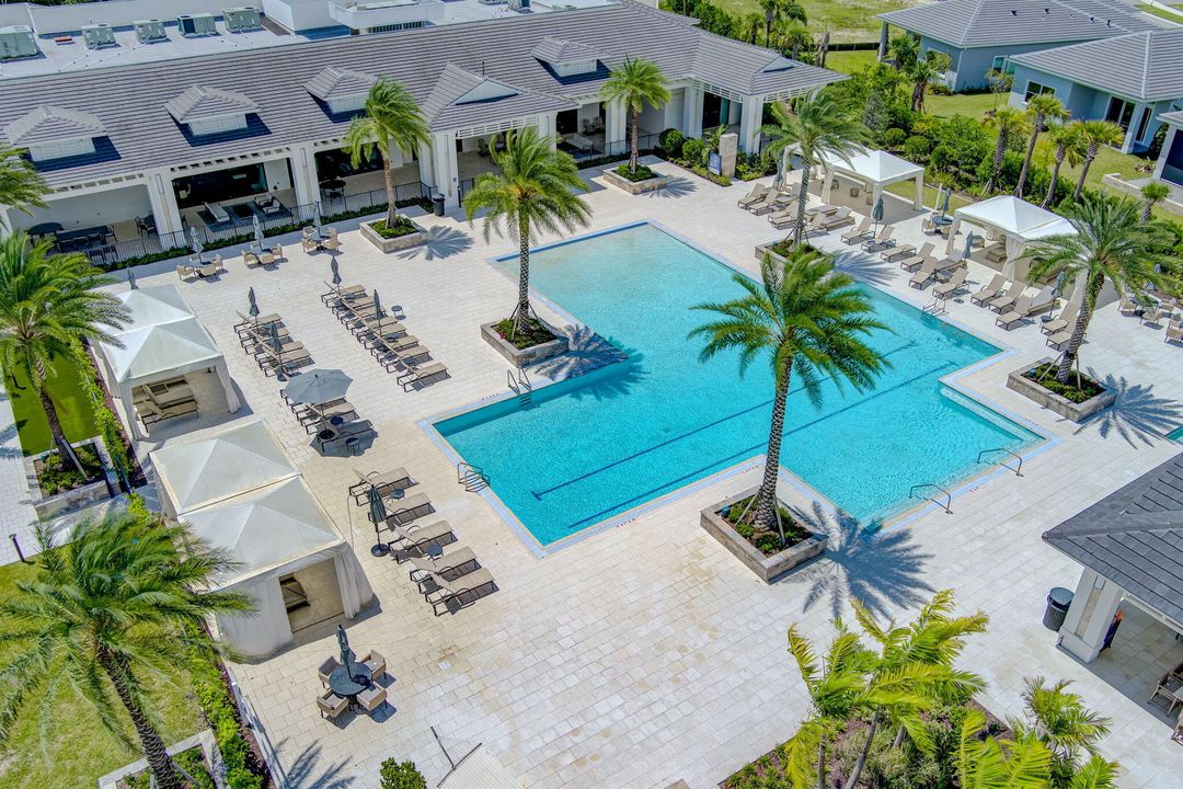 For Sale: $995,000 (3 beds, 3 baths, 2574 Square Feet)