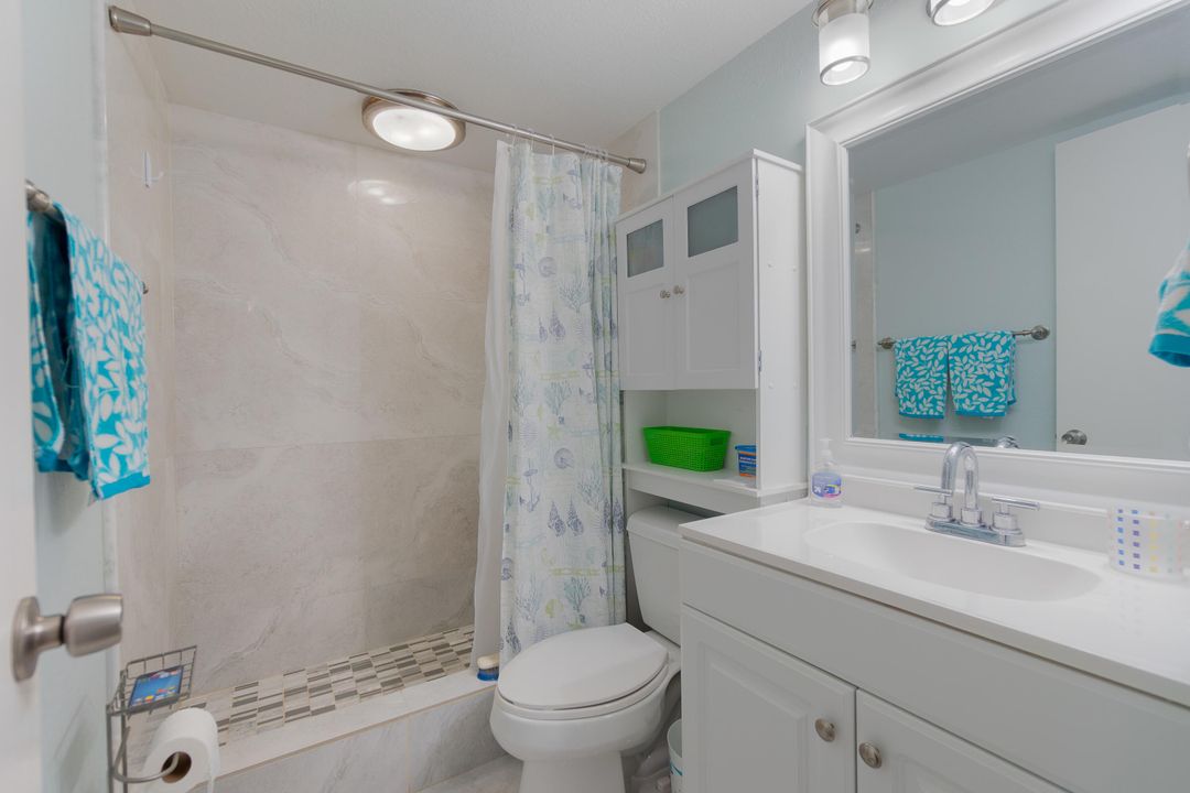 For Rent: $2,500 (2 beds, 2 baths, 963 Square Feet)