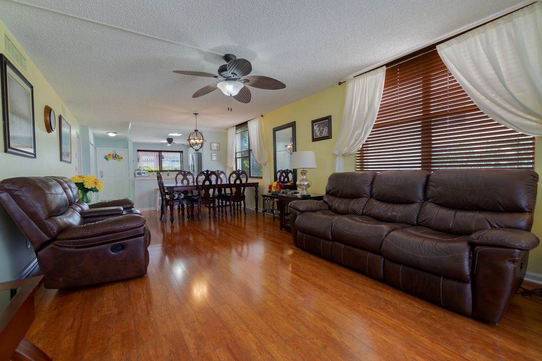 For Rent: $2,500 (2 beds, 2 baths, 963 Square Feet)