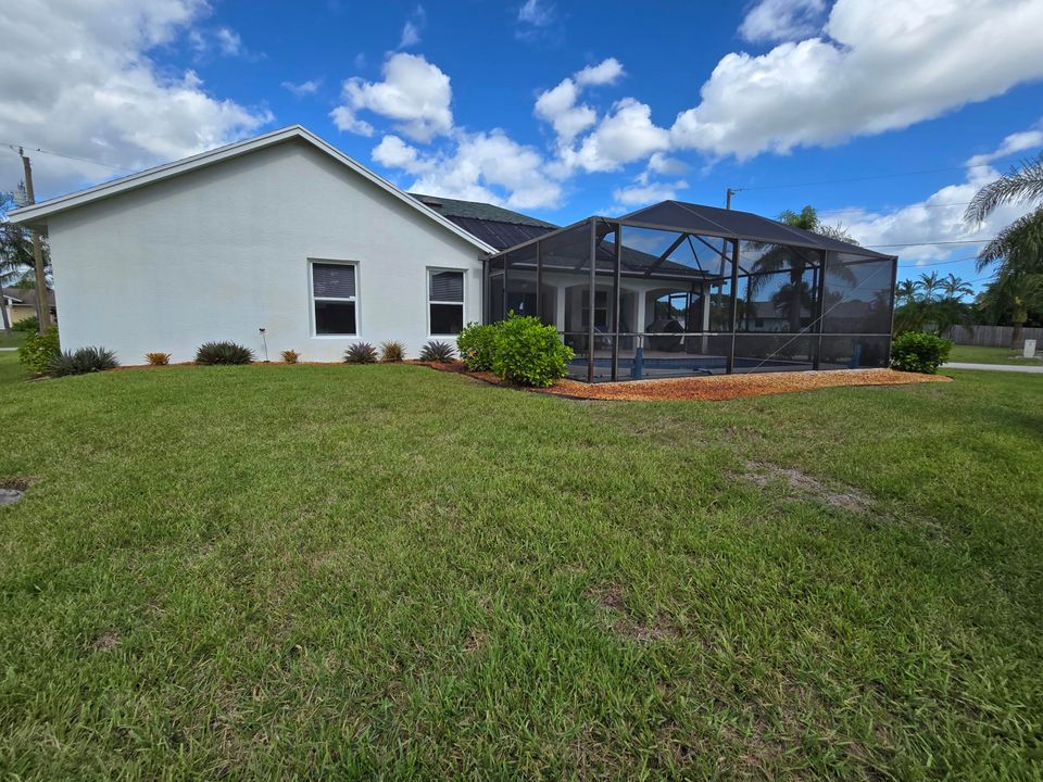 合同活跃: $485,000 (3 贝兹, 2 浴室, 1738 平方英尺)