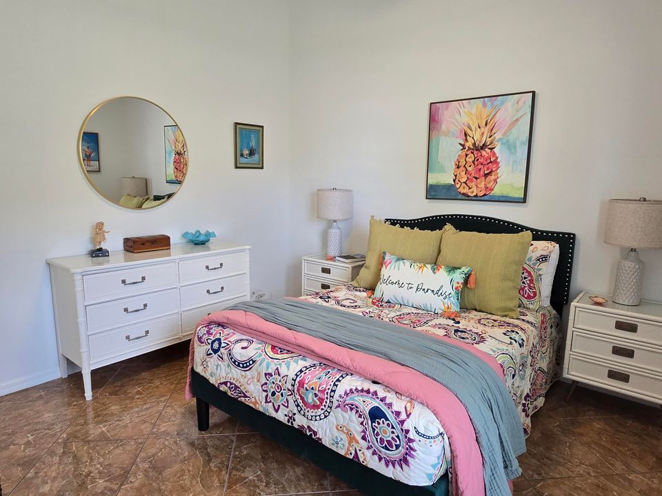 合同活跃: $485,000 (3 贝兹, 2 浴室, 1738 平方英尺)