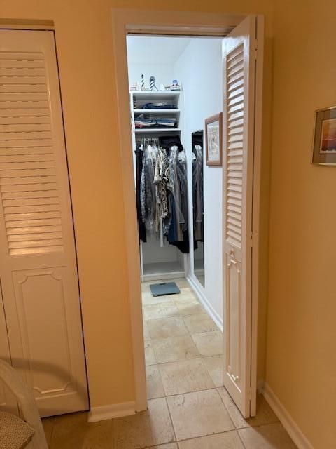 For Sale: $163,900 (2 beds, 1 baths, 819 Square Feet)