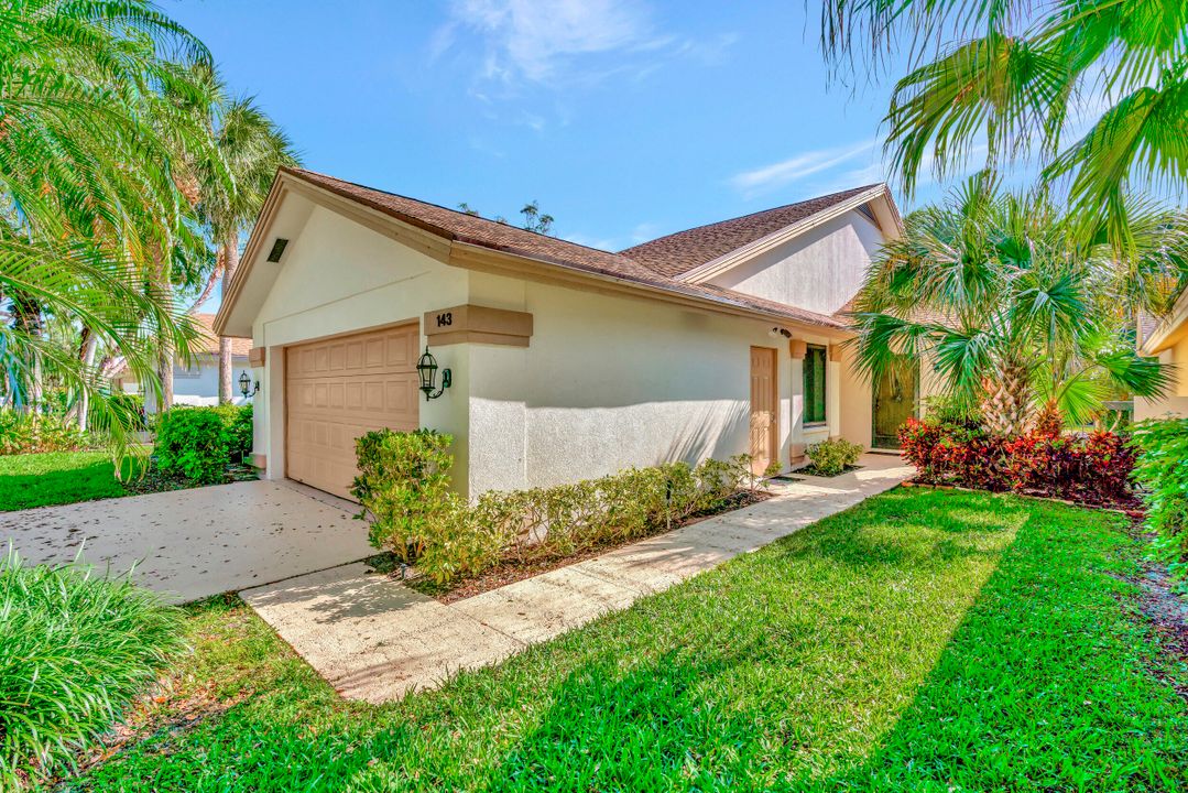 For Rent: $4,300 (3 beds, 2 baths, 1889 Square Feet)