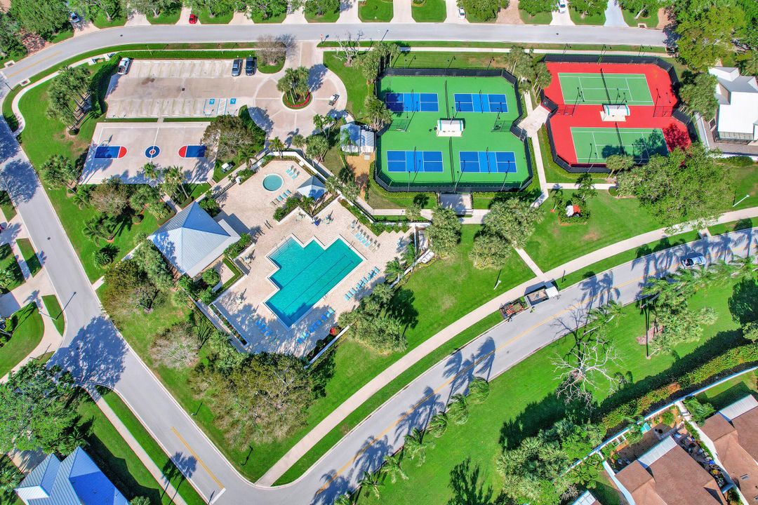 For Rent: $4,300 (3 beds, 2 baths, 1889 Square Feet)