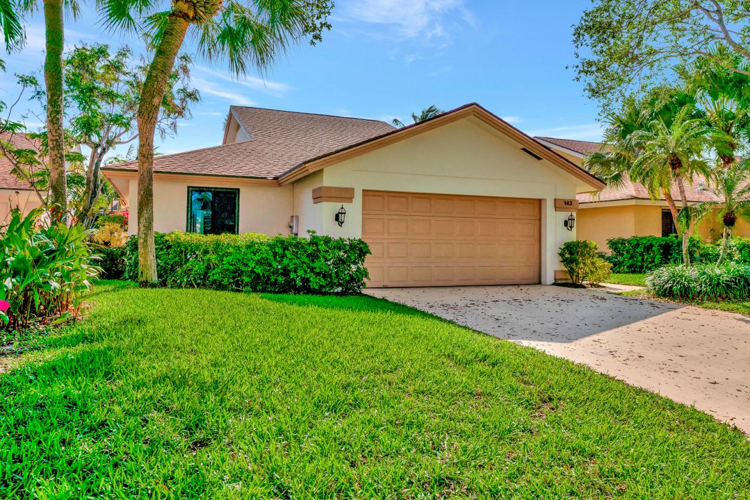 For Rent: $4,300 (3 beds, 2 baths, 1889 Square Feet)