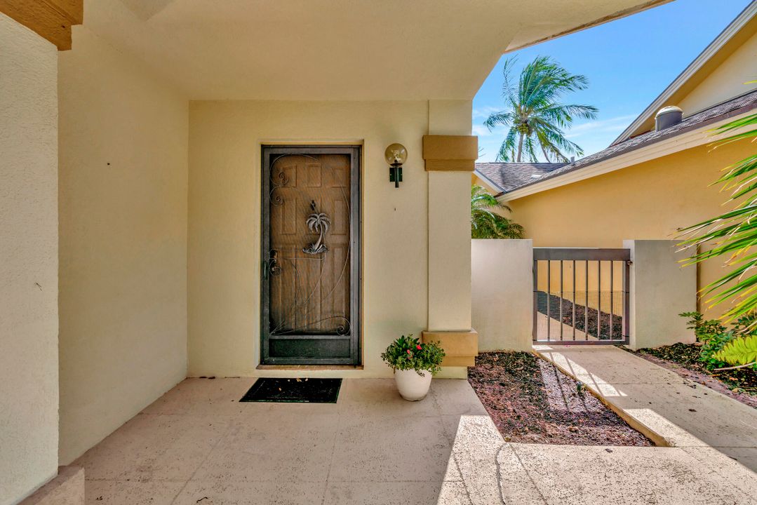 For Rent: $4,300 (3 beds, 2 baths, 1889 Square Feet)