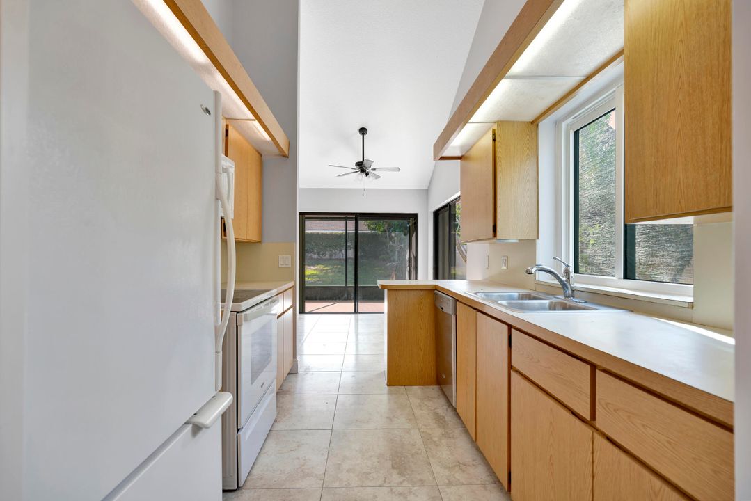 For Rent: $4,300 (3 beds, 2 baths, 1889 Square Feet)