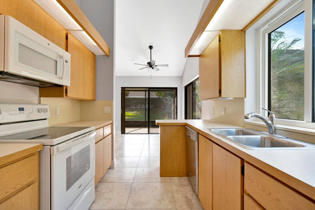 For Rent: $4,300 (3 beds, 2 baths, 1889 Square Feet)