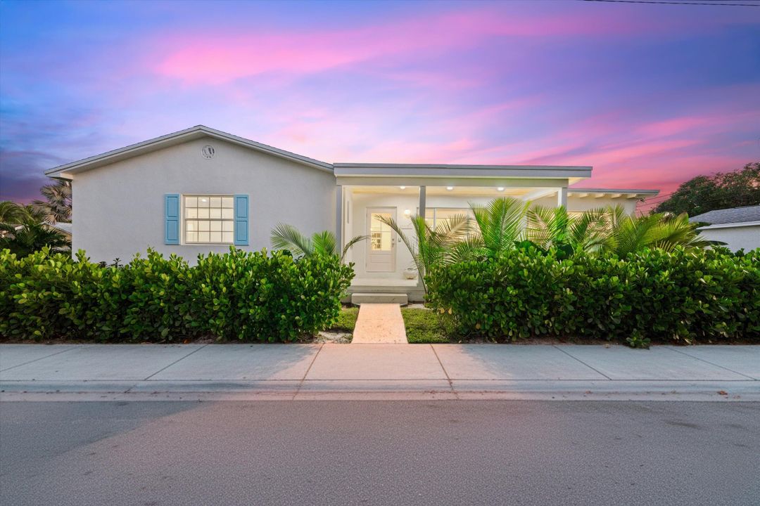 For Sale: $849,000 (2 beds, 2 baths, 1629 Square Feet)