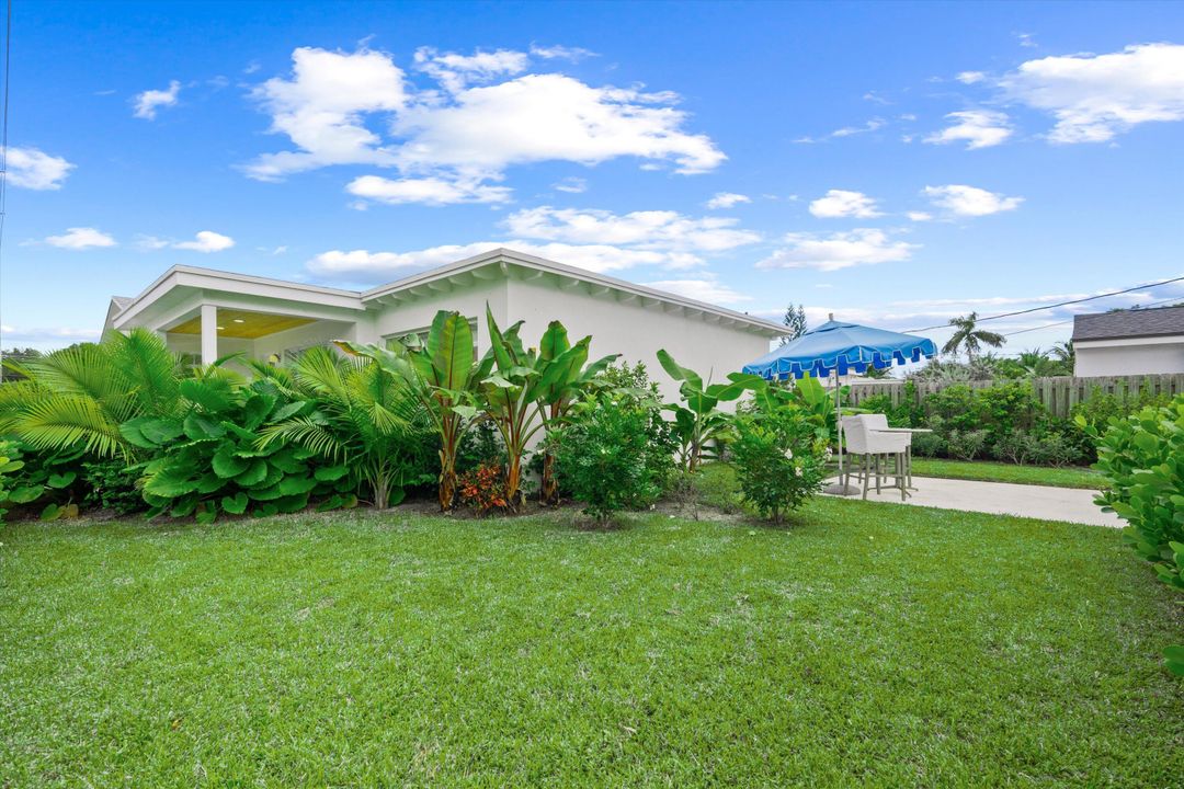 For Sale: $849,000 (2 beds, 2 baths, 1629 Square Feet)