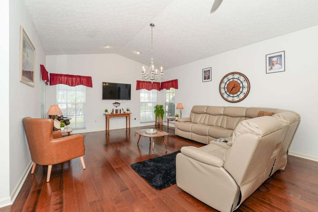 待售: $424,900 (3 贝兹, 2 浴室, 1960 平方英尺)