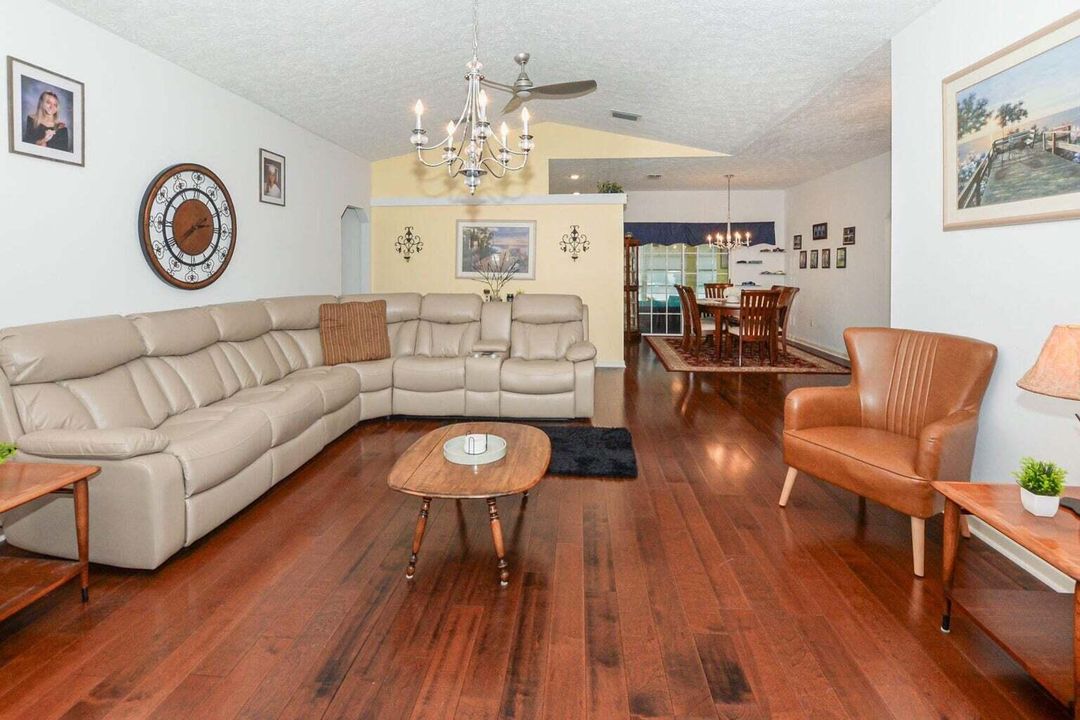 待售: $424,900 (3 贝兹, 2 浴室, 1960 平方英尺)