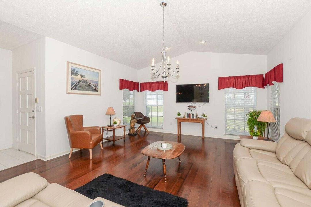 待售: $424,900 (3 贝兹, 2 浴室, 1960 平方英尺)