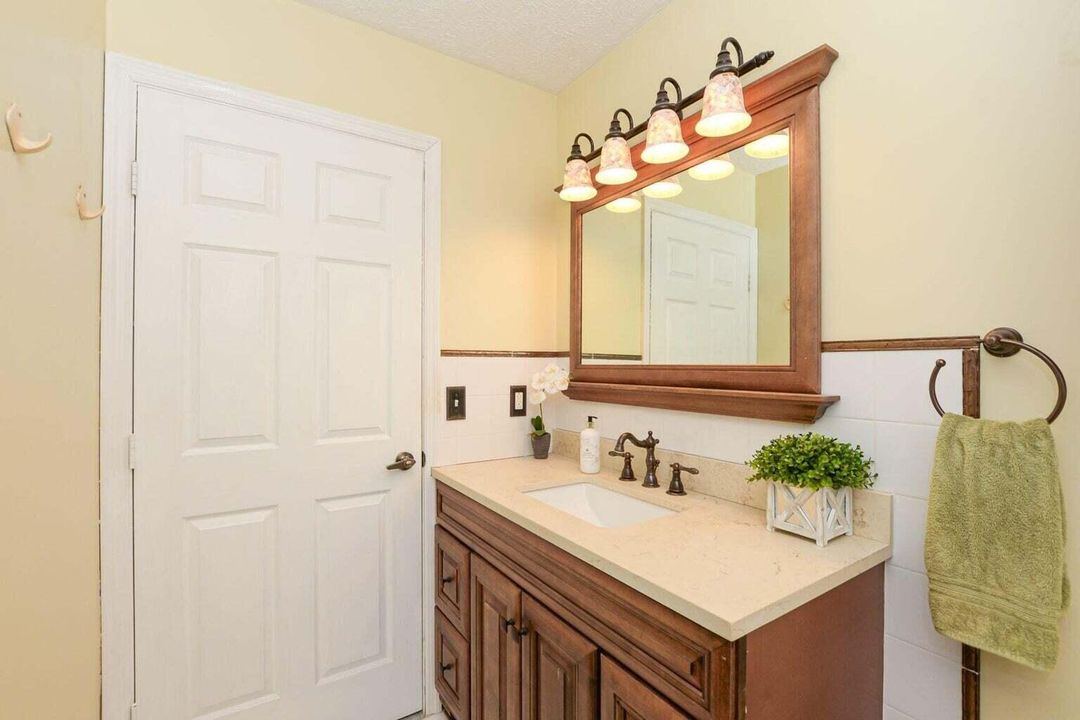 待售: $424,900 (3 贝兹, 2 浴室, 1960 平方英尺)