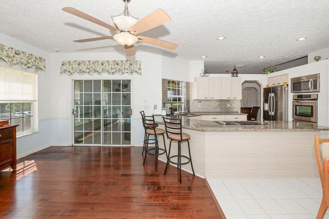 待售: $424,900 (3 贝兹, 2 浴室, 1960 平方英尺)