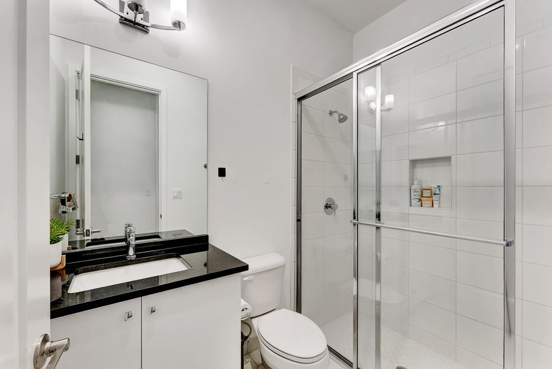 Active With Contract: $12,000 (5 beds, 7 baths, 4605 Square Feet)