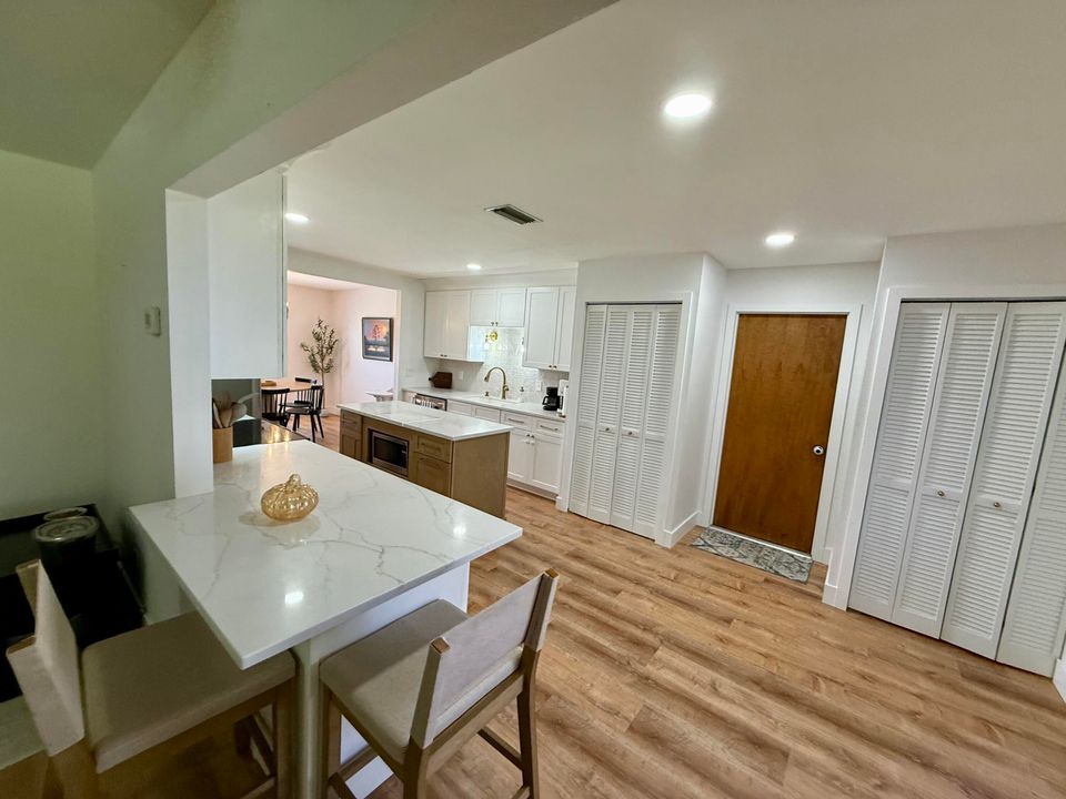 En Venta: $499,000 (3 camas, 2 baños, 2048 Pies cuadrados)